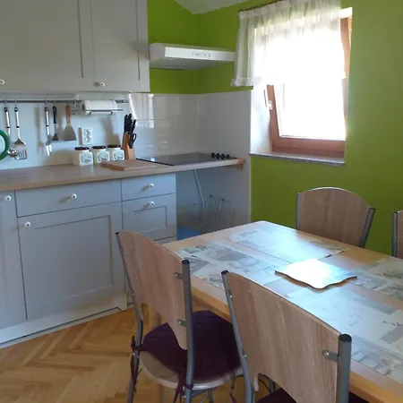 شقة Ivankovic بريكو